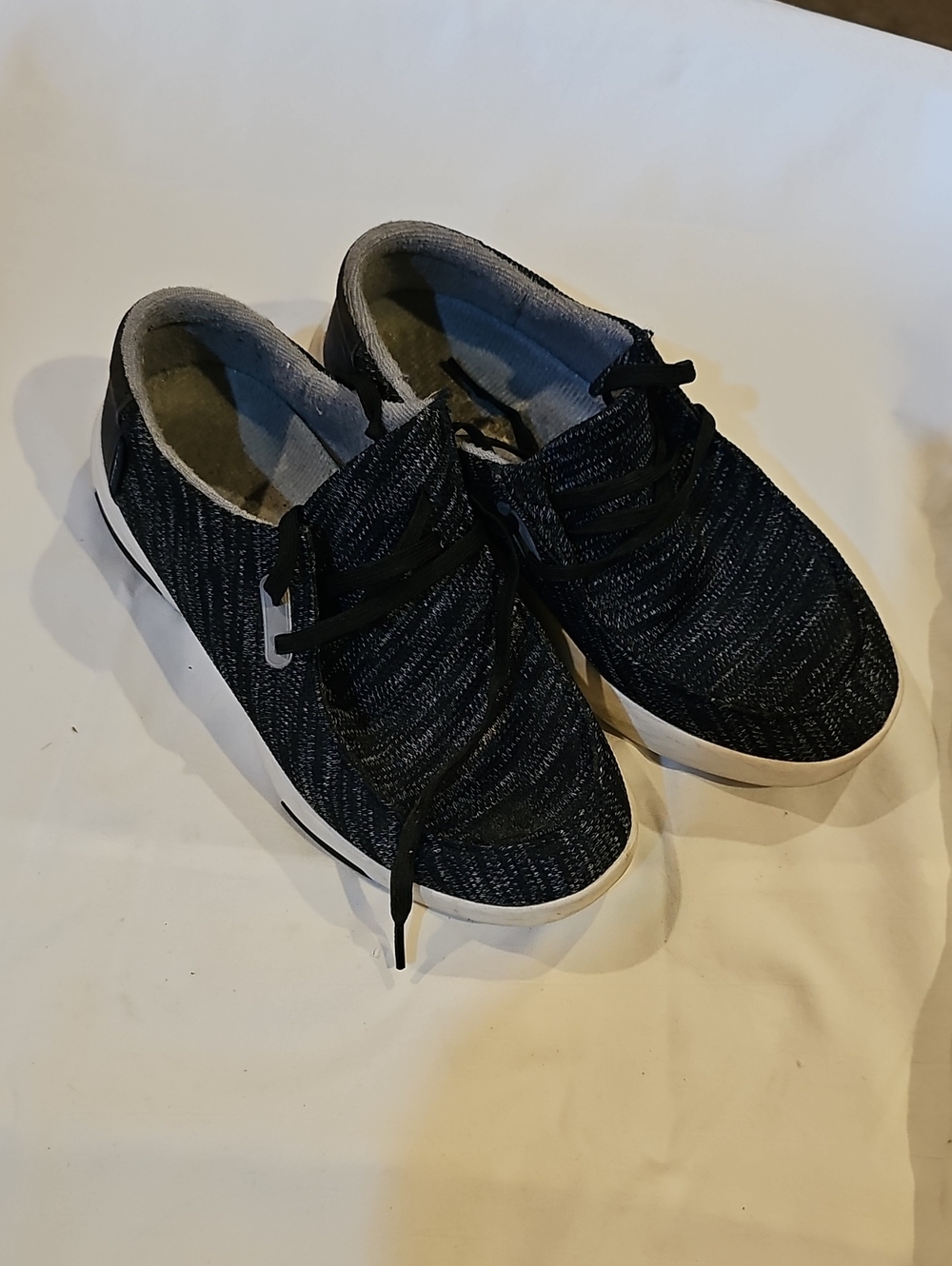 Ortho Comfort Casual Knit Lace-Up Sneakers in Navy and Black